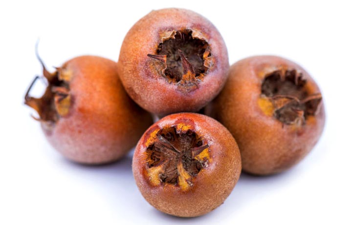 یکی از خواص زالزالک مبارزه با کلسترول خون است