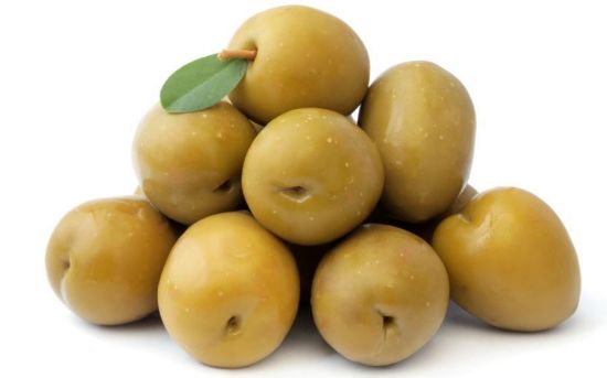 یکی از خواص زیتون کمک به بهبود سلامت پوست و مو است