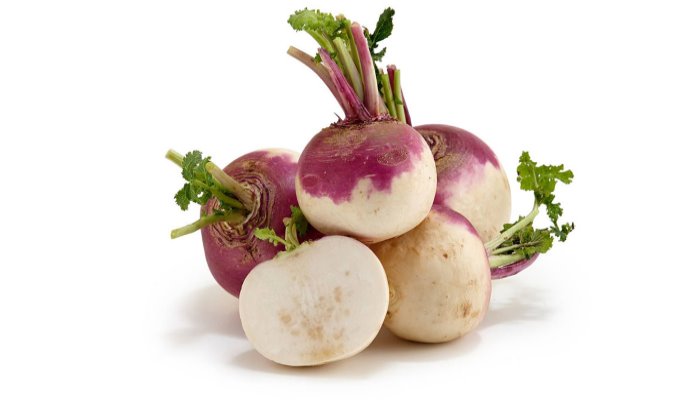 خواص شلغم به دلیل وجود ویتامین‌های K، A، C، E، B۱، B۳، B۵، B۶، B۲ است