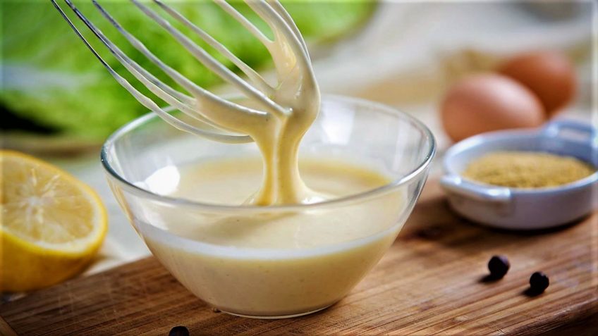 سس بشامل لازانیا یکی از سس‌های معروف فرانسوی است.