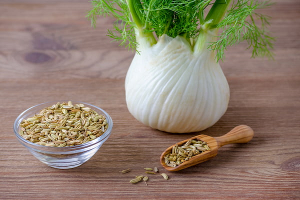 خواص شگفت انگیز دمنوش رازیانه برای لاغری