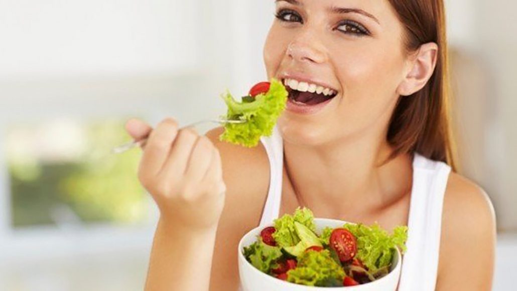 چه رابطه‌ای بین تغذیه و افسردگی وجود دارد؟ برای درمان افسردگی چی بخوریم؟