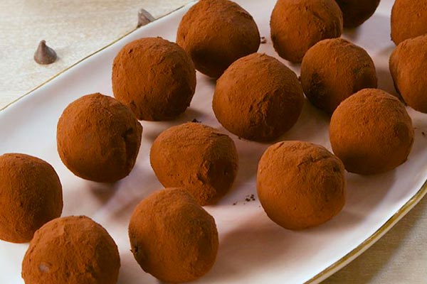 Chocolate-avocado-ball