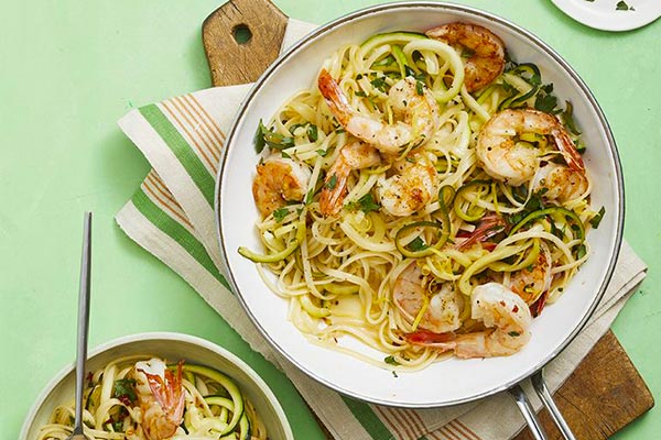 Linguini with shrimp and vegetables