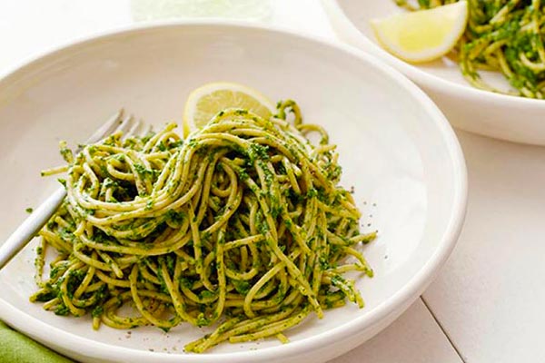 Pistachio-Pesto-Spaghetti