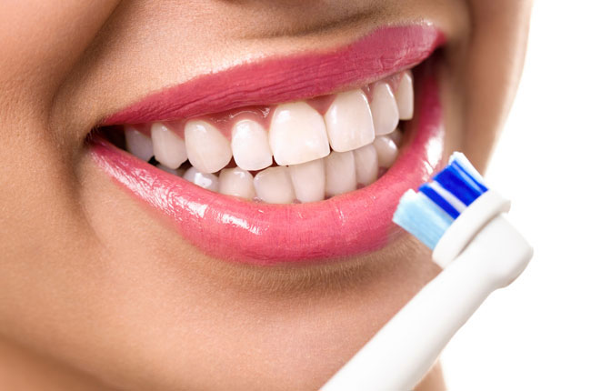 باید به توصیه‌های مهم برای مراقبت از دندان توجه کنید.