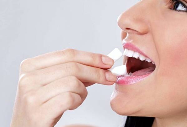 پس برای از بین بردن سریع نفخ شکم در چنین شرایط شکم را با سشوار یا حوله‌ی داغ، گرم کنید. 