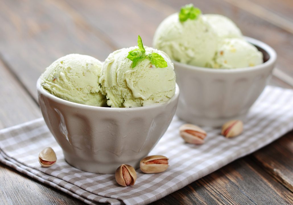 طرز تهیه بستنی سنتی / بستنی سنتی با خامه 