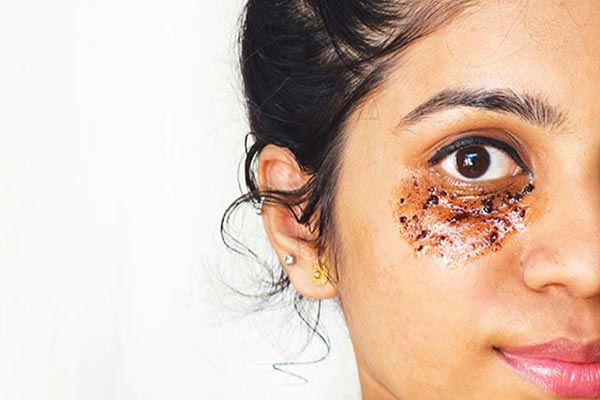 Homemade-coffee-mask-for-the-eyes