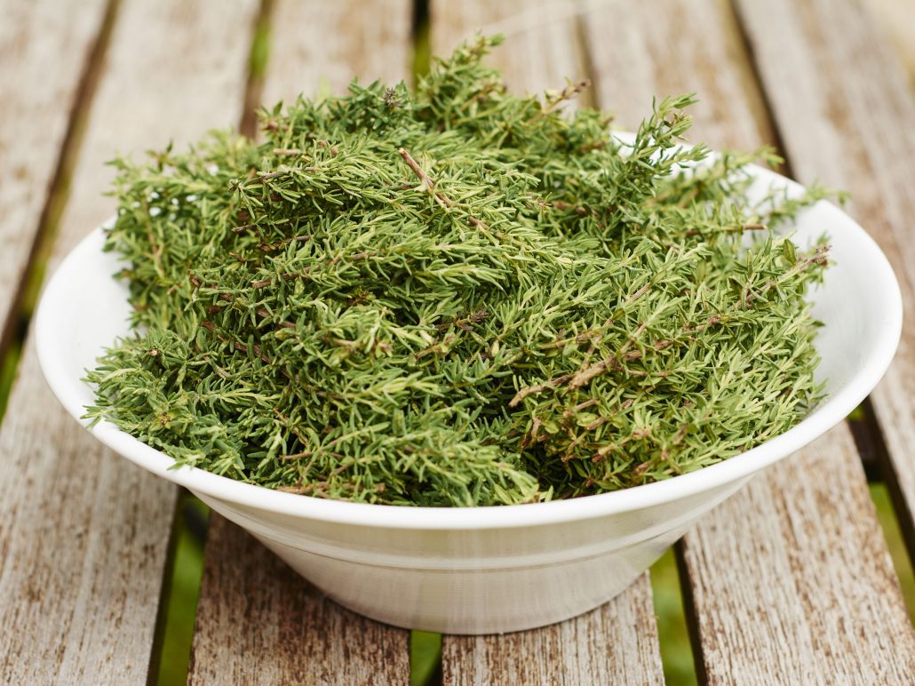 لاغری با دمنوش آویشن یکی از راه‌هایی است که 