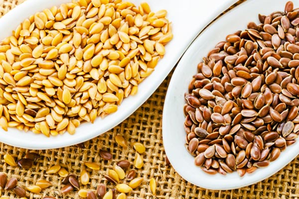 Brown and golden flaxseed