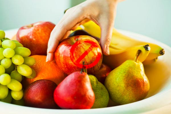 Eating-fruit-after-a-meal-can-be-harmful.