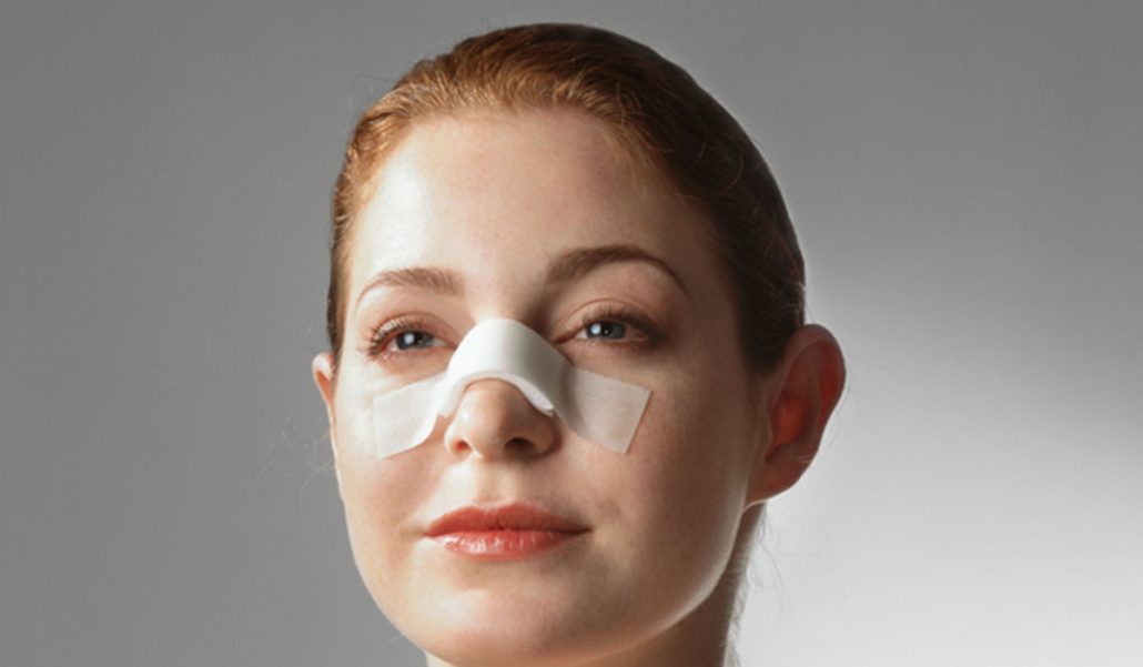 نحوه خوابیدن بعد از عمل بینی / مراقبت بعد از جراحی بینی 