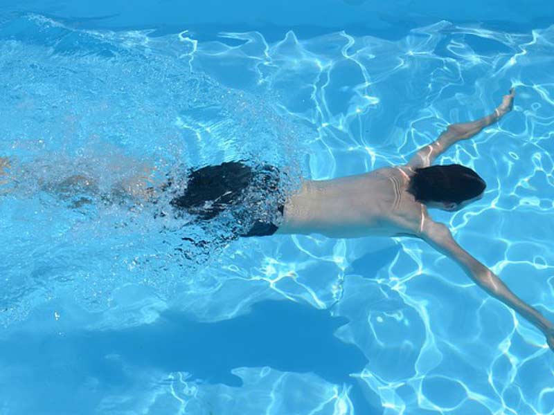 بهترین نوع شنا برای لاغری