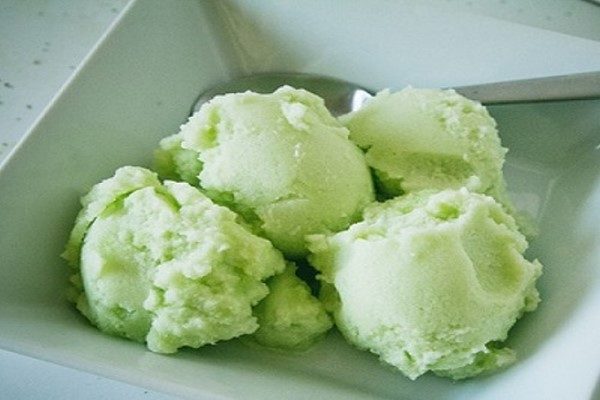 طرز تهیه بستنی میوه ای بدون ثعلب