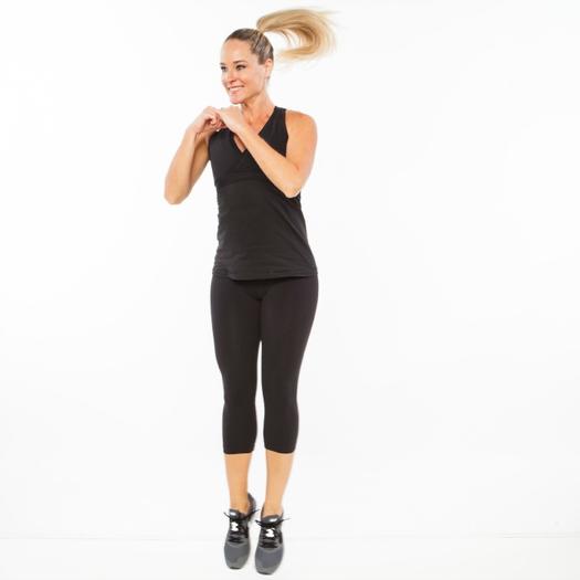 اولین نوع تمرینات اینتروال شکم به صورت قرار گرفتن بر روی زانوهاست