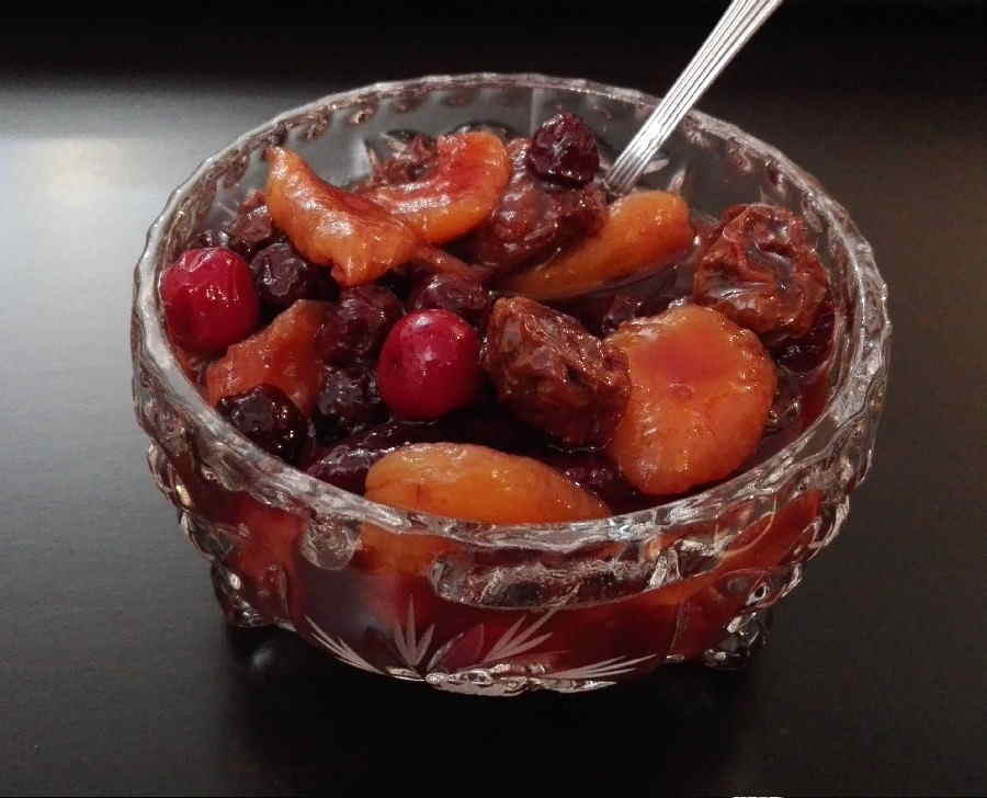 روش درست کردن ترشی هفت میوه با رب انار