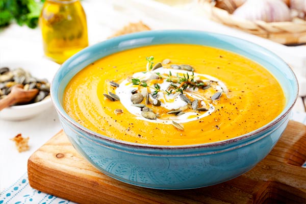 طرز تهیه سوپ کدو حلوایی با خامه 