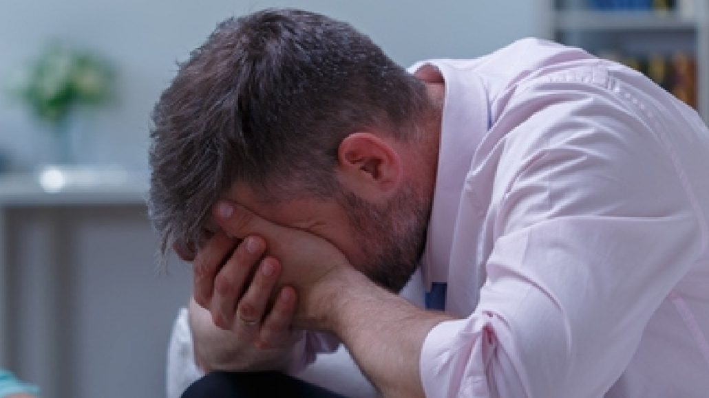 عوارض گریه نکردن چیست؟