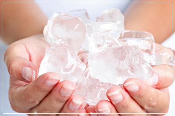 مضرات آب یخ برای کبد
