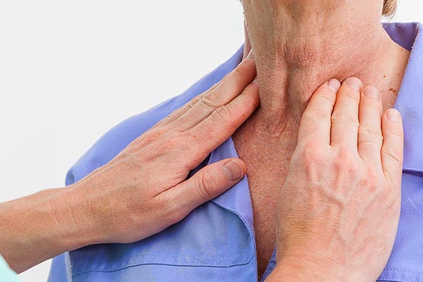 آیا بزرگ شدن تیروئید خطرناک است