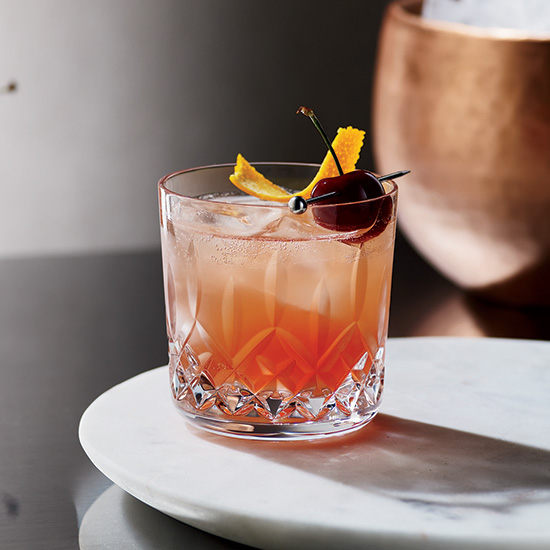 چای بابونه دمنوش گیاهی برای بی خوابی شبانه