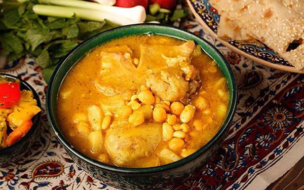 طرز تهیه آبگوشت کلم قمری