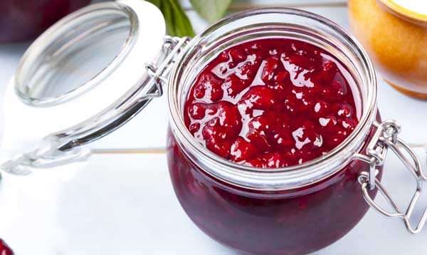 طرز تهیه مربا آلبالو با عسل 