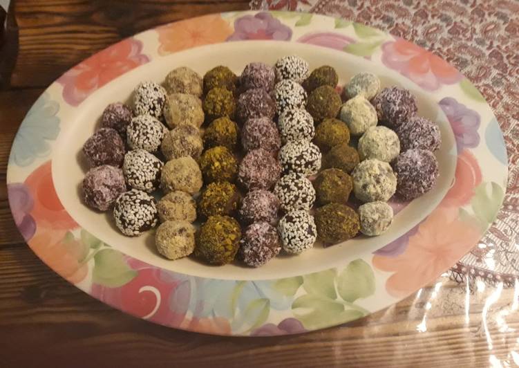 طرز تهیه توپک خرمایی مجلسی 