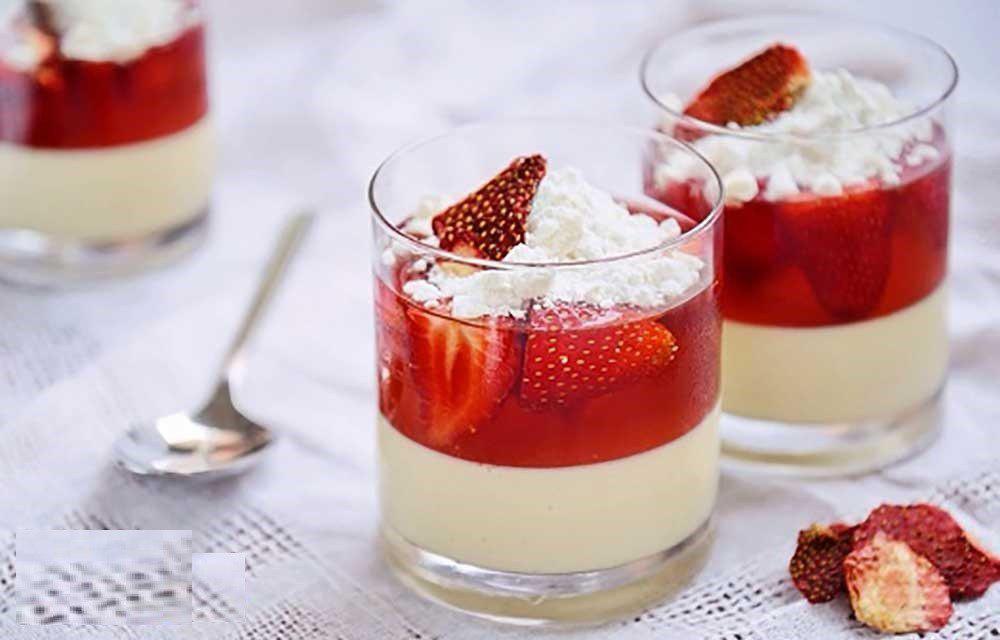 دسر توت فرنگی برای کودکان