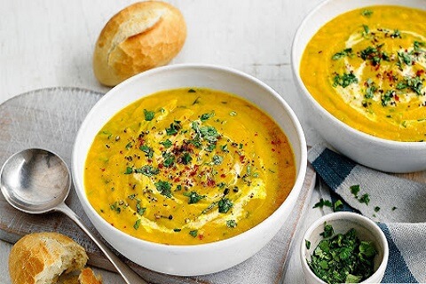 طرز تهیه آش با سبزی کوهی