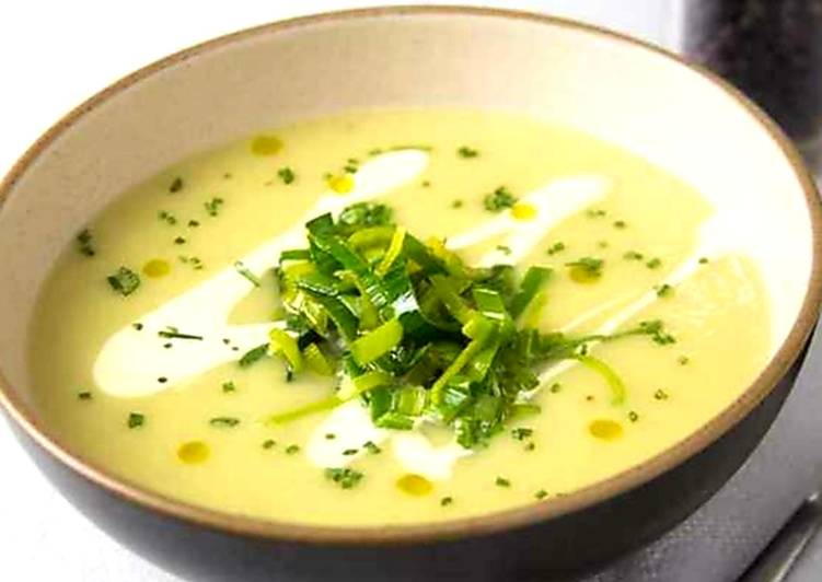 طرز تهیه سوپ تره فرنگی با قارچ