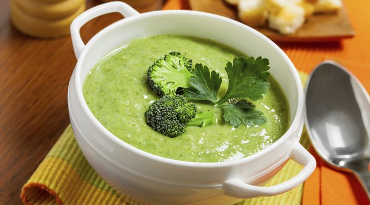 سوپ بروکلی با خامه 