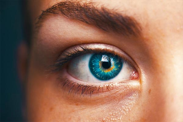 چشم نزدیک بین و آستیگمات