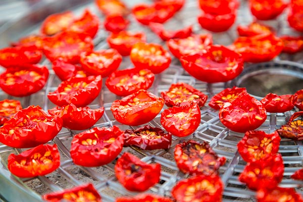 گوجه خشک برای غذا