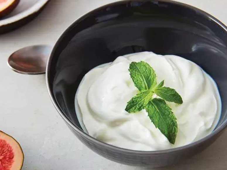 طرز تهیه ماست خانگی همراه با تمامی فوت و فن‌ها