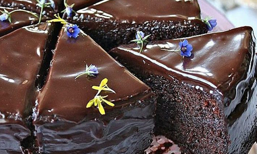 طرز تهیه کیک خیس مجلسی