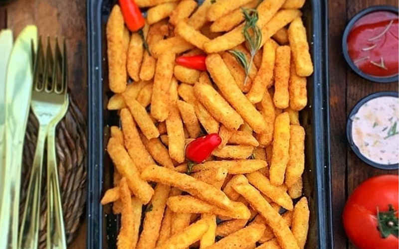 سیب زمینی سوخاری با ارد سفید