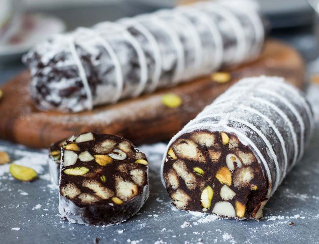 طرز تهیه رولت خرما با ارده