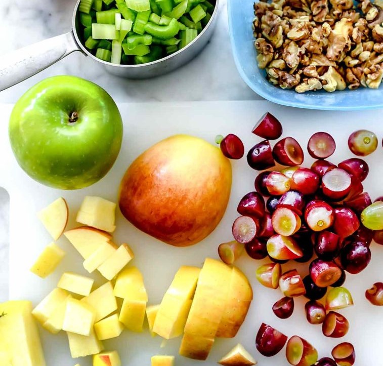 سالاد والدورف رژیمی بین مردم آمریکا متداول است