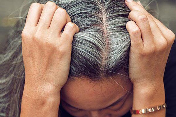 علت زود سفید شدن مو