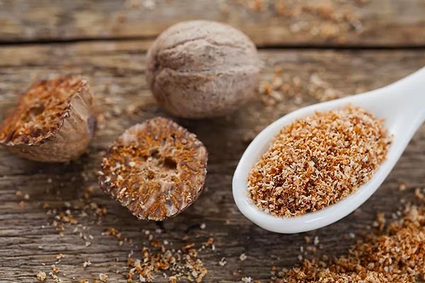 جوز هندی در چه غذاهایی استفاده میشود