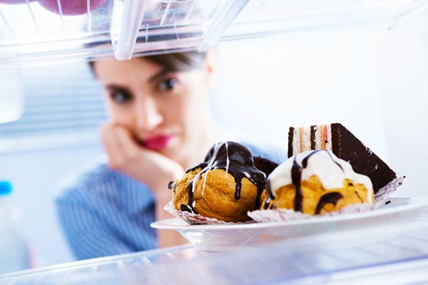 میل به شیرینی جات