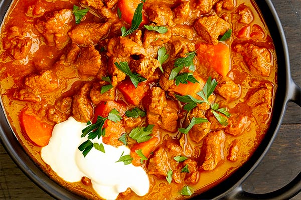 طرز تهیه گولاش مجارستانی