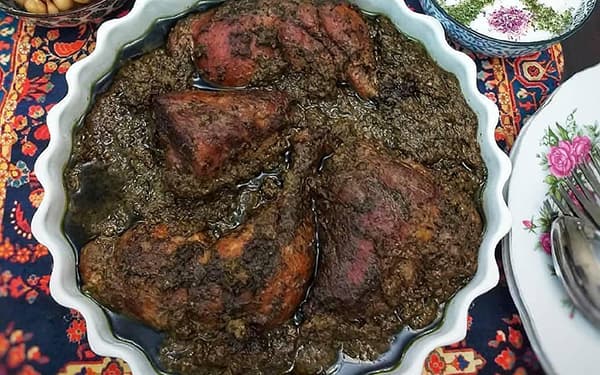 طرز تهیه مرغ ترش استان گیلان